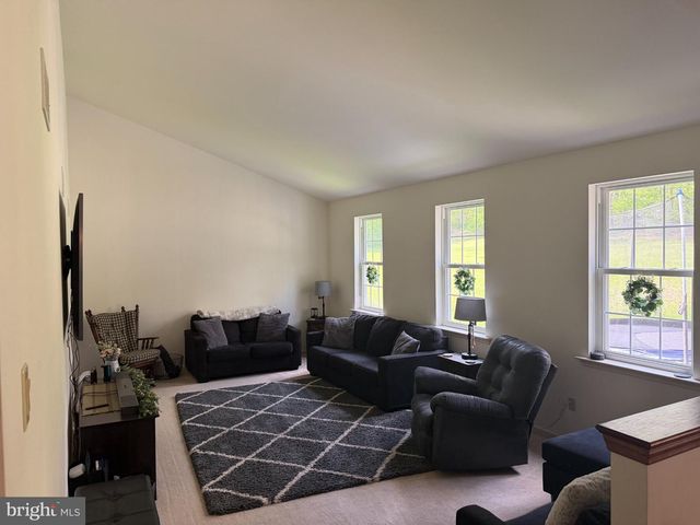 1220 OLD 522, Selinsgrove, PA 17870