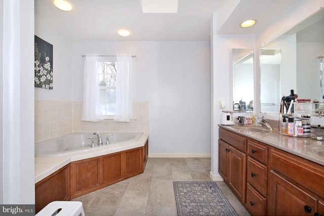 1220 OLD 522, Selinsgrove, PA 17870