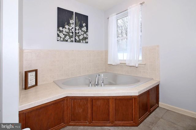 1220 OLD 522, Selinsgrove, PA 17870