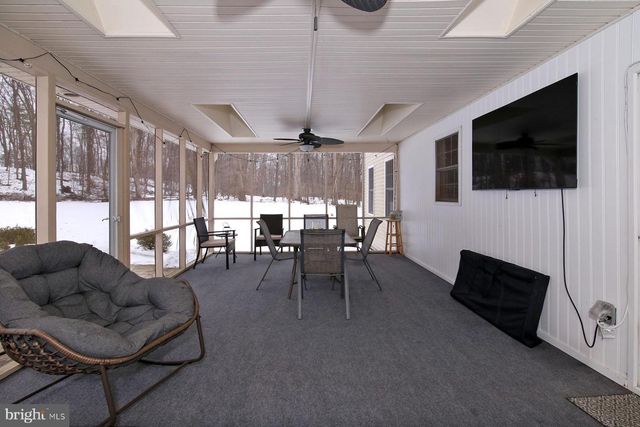 1220 OLD 522, Selinsgrove, PA 17870