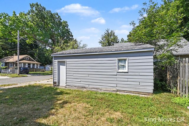 536 Shepard Street, Lansing, MI 48912