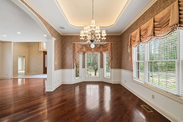12 Loyola Ln, Hot Springs Village, AR 71909