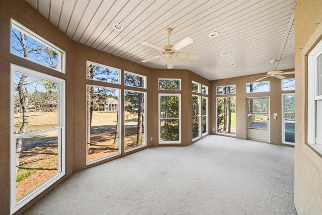 12 Loyola Ln, Hot Springs Village, AR 71909