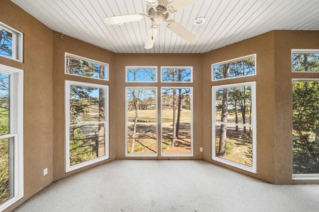 12 Loyola Ln, Hot Springs Village, AR 71909