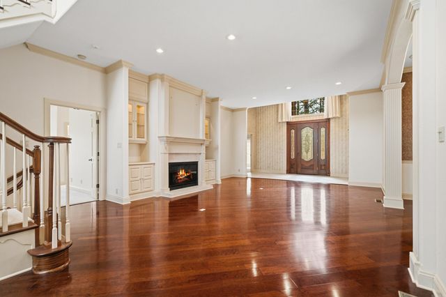 12 Loyola Ln, Hot Springs Village, AR 71909