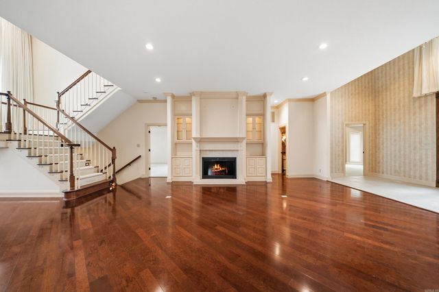 12 Loyola Ln, Hot Springs Village, AR 71909