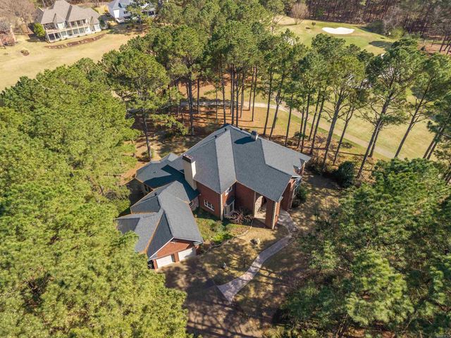 12 Loyola Ln, Hot Springs Village, AR 71909