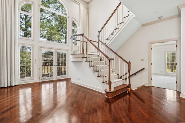 12 Loyola Ln, Hot Springs Village, AR 71909
