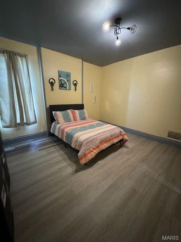 4259 W Cote Brilliante Avenue, St Louis, MO 63113