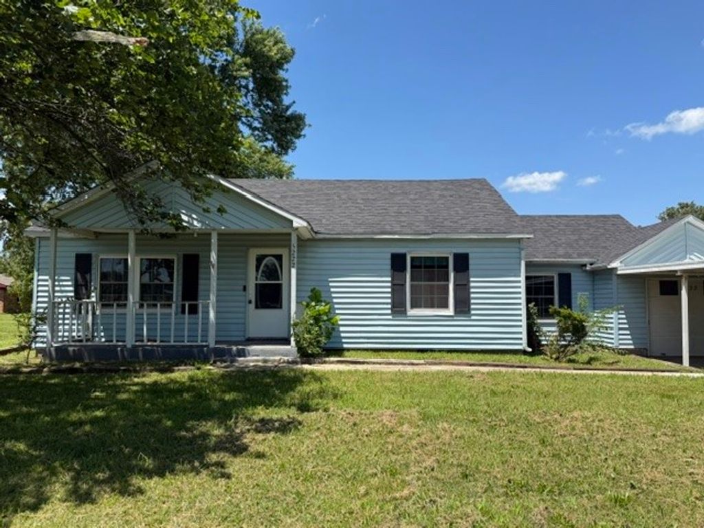5222 Cedar Drive, Colcord, OK 74338