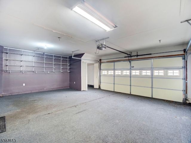 3 Atlas Ct, Jersey City, NJ 07305