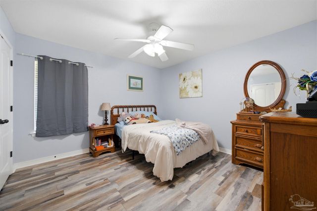 9105 Byrom Campbell Rd, Milton, FL 32571