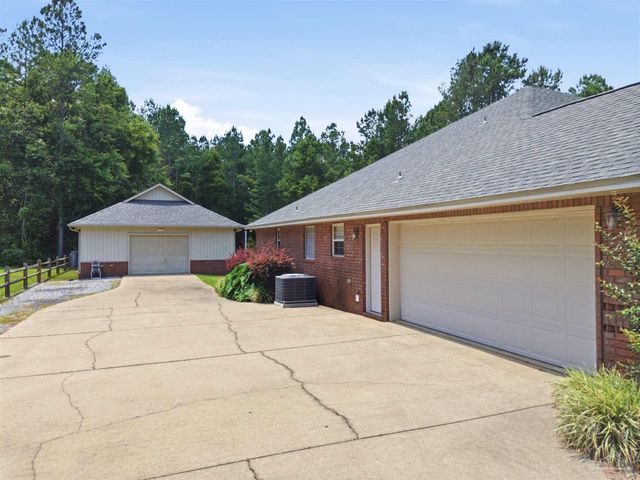 9105 Byrom Campbell Rd, Milton, FL 32571
