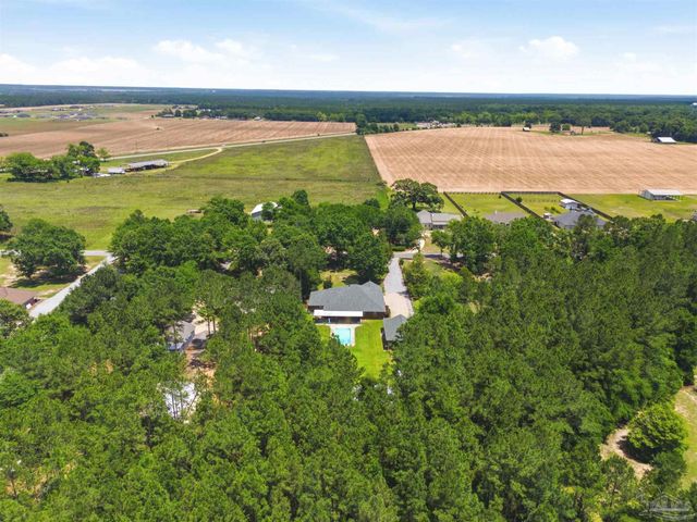 9105 Byrom Campbell Rd, Milton, FL 32571