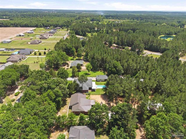 9105 Byrom Campbell Rd, Milton, FL 32571