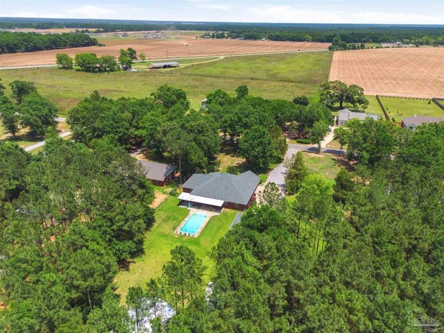 9105 Byrom Campbell Rd, Milton, FL 32571
