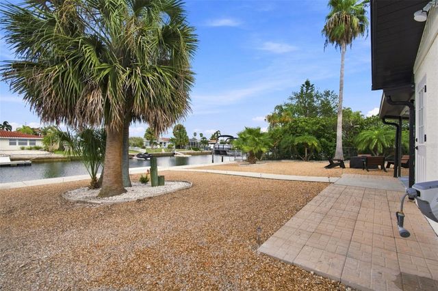 3915 HEADSAIL DRIVE, New Port Richey, FL 34652
