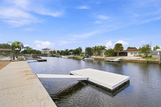 3915 HEADSAIL DRIVE, New Port Richey, FL 34652
