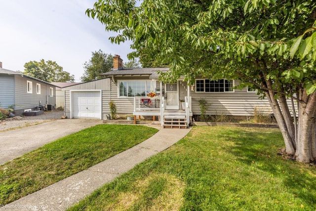 2111 N Sycamore St, Spokane, WA 99217 property photo