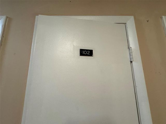 3850 Washington Street 102, Hollywood, FL 33021