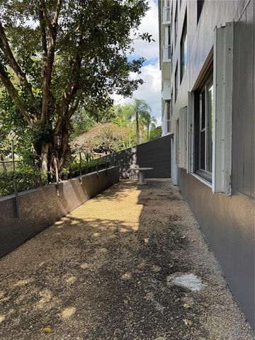 3850 Washington Street 102, Hollywood, FL 33021