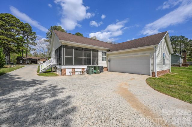 105 Woodland Lane, Monroe, NC 28112