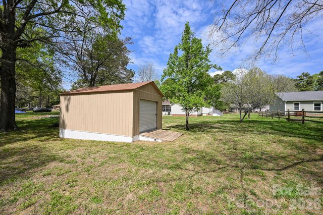 105 Woodland Lane, Monroe, NC 28112