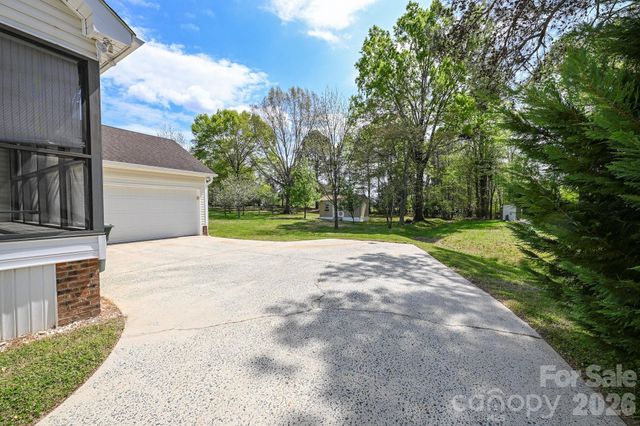 105 Woodland Lane, Monroe, NC 28112