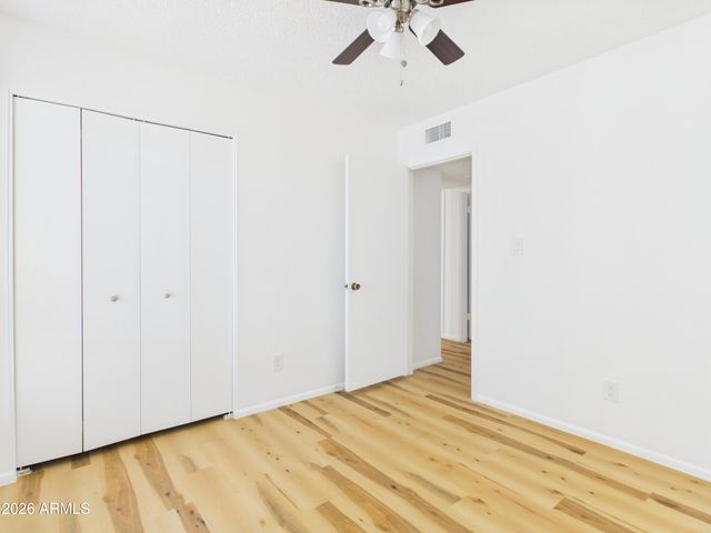 4033 W GRISWOLD Road, Phoenix, AZ 85051