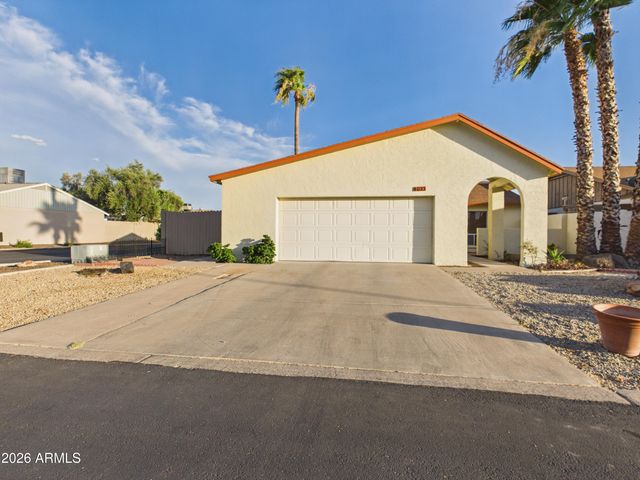 4033 W GRISWOLD Road, Phoenix, AZ 85051