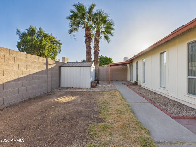 4033 W GRISWOLD Road, Phoenix, AZ 85051