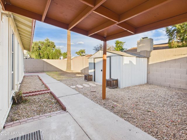 4033 W GRISWOLD Road, Phoenix, AZ 85051