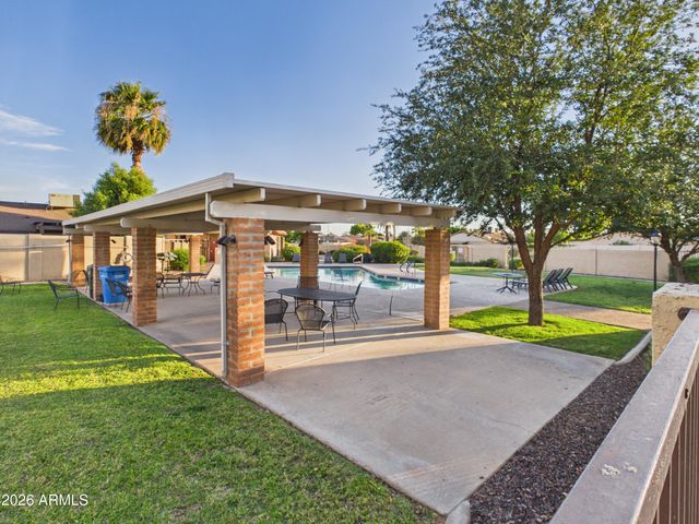 4033 W GRISWOLD Road, Phoenix, AZ 85051