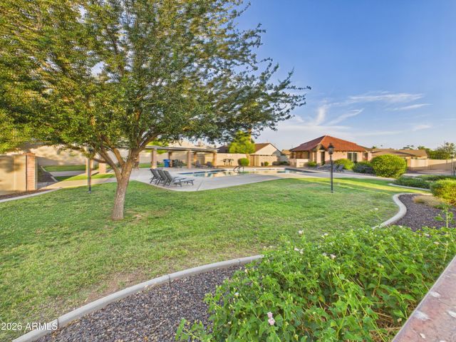 4033 W GRISWOLD Road, Phoenix, AZ 85051