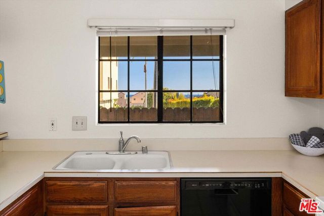 532 E Arrellaga Street A, Santa Barbara, CA 93103