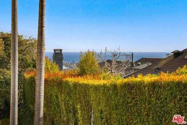 532 E Arrellaga Street A, Santa Barbara, CA 93103