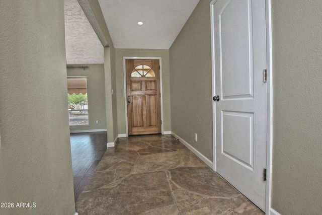 846 E VILLAGE CIRCLE Drive N, Phoenix, AZ 85022