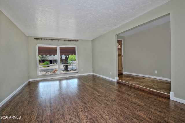 846 E VILLAGE CIRCLE Drive N, Phoenix, AZ 85022