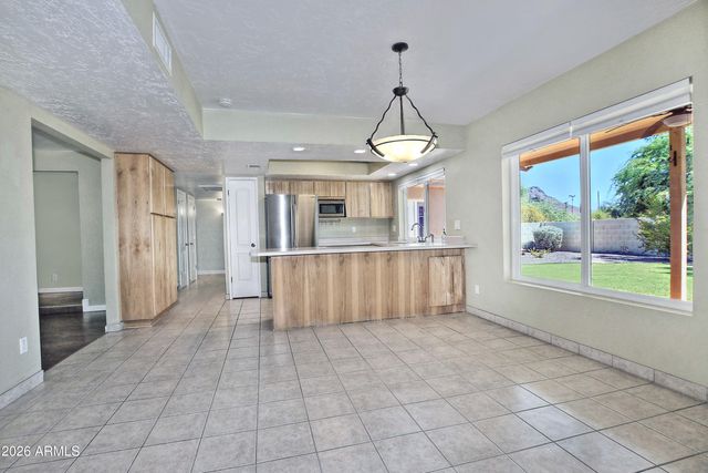 846 E VILLAGE CIRCLE Drive N, Phoenix, AZ 85022