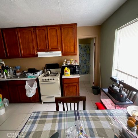 3213 Huron, Los Angeles, CA 90065