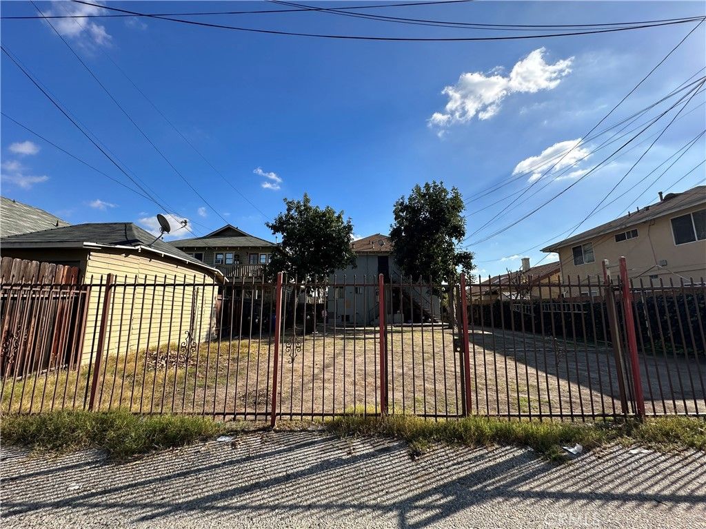 3213 Huron, Los Angeles, CA 90065 — photo 2