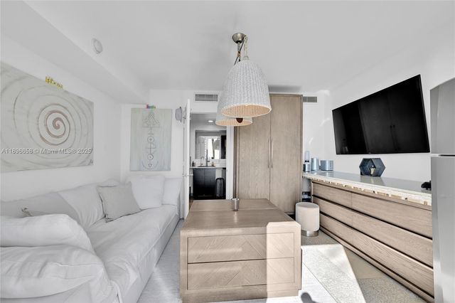 1800 S Ocean Dr 207, Hallandale Beach, FL 33009