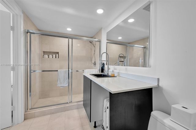 1800 S Ocean Dr 207, Hallandale Beach, FL 33009