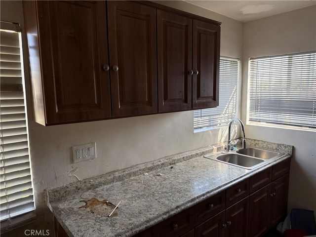 2801 Adriatic Avenue, Long Beach, CA 90810