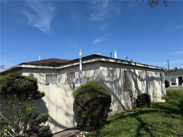 2801 Adriatic Avenue, Long Beach, CA 90810