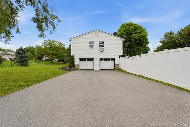 11 Chandler Drive, Chester, NY 10918