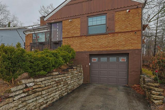 2031 Emerson Avenue, North College Hill, OH 45239