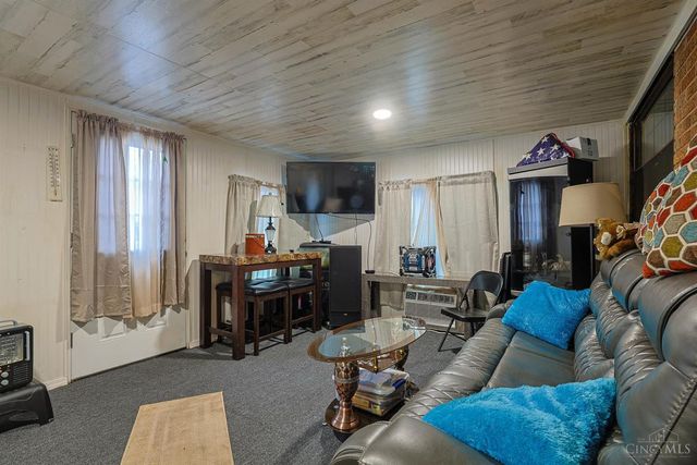 2031 Emerson Avenue, North College Hill, OH 45239