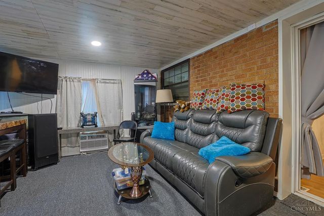 2031 Emerson Avenue, North College Hill, OH 45239