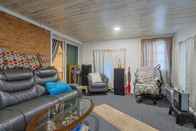 2031 Emerson Avenue, North College Hill, OH 45239